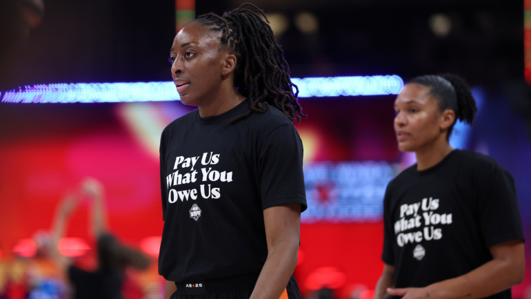 nneka-ogwumika-alyssa-thomas-pay-us.png