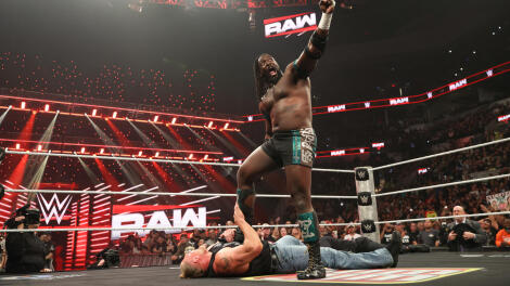 oba-femi-brock-lesnar-wwe-raw-getty.jpg