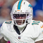 getty-tyreek-hill-dolphins.jpg