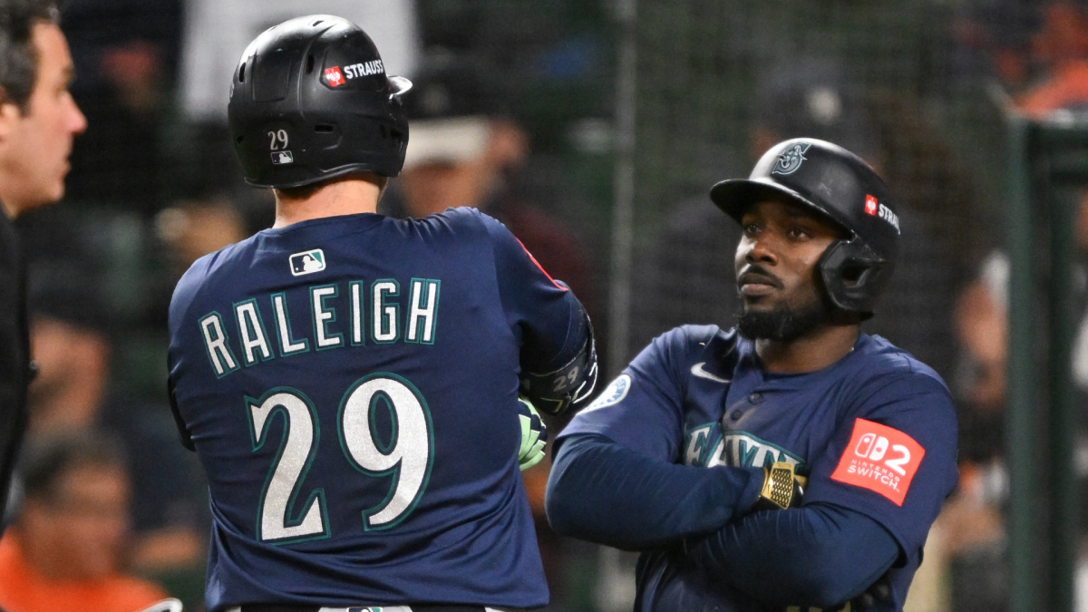 Mariners' Arozarena: No issue with Raleigh after WBC handshake flap