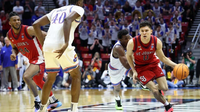 Kansas squanders its best player as Darryn Peterson's college career with second-round loss to St. John's