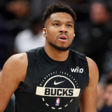 giannis-injury-getty-1.png