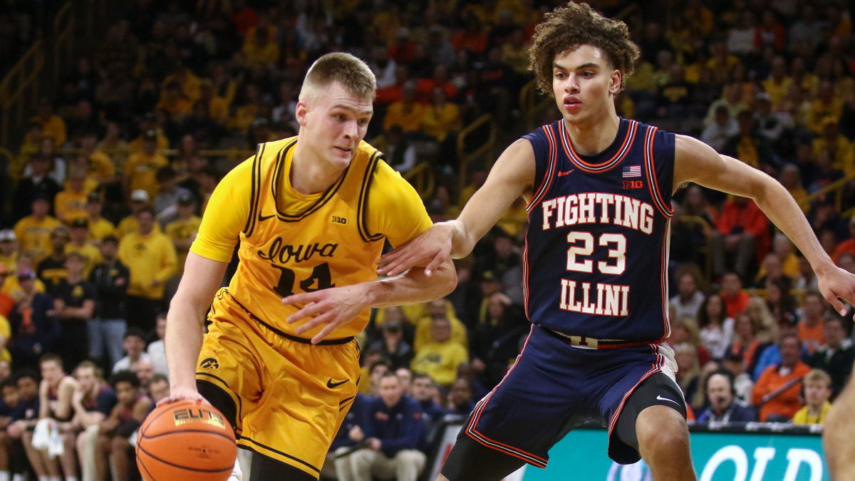 Iowa vs. Illinois live updates: Scores, analysis from men's March Madness 2026 Elite Eight game