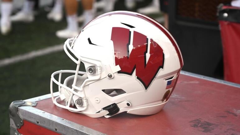 NCAA Football: Wisconsin at Washington State