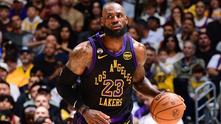 Cleveland Cavaliers v Los Angeles Lakers
