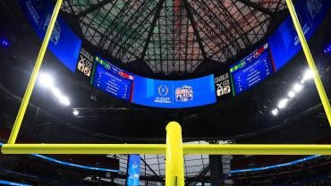 COLLEGE FOOTBALL: JAN 09 College Football Playoff Semifinal at the Chick-fil-A Peach Bowl Indiana vs Oregon