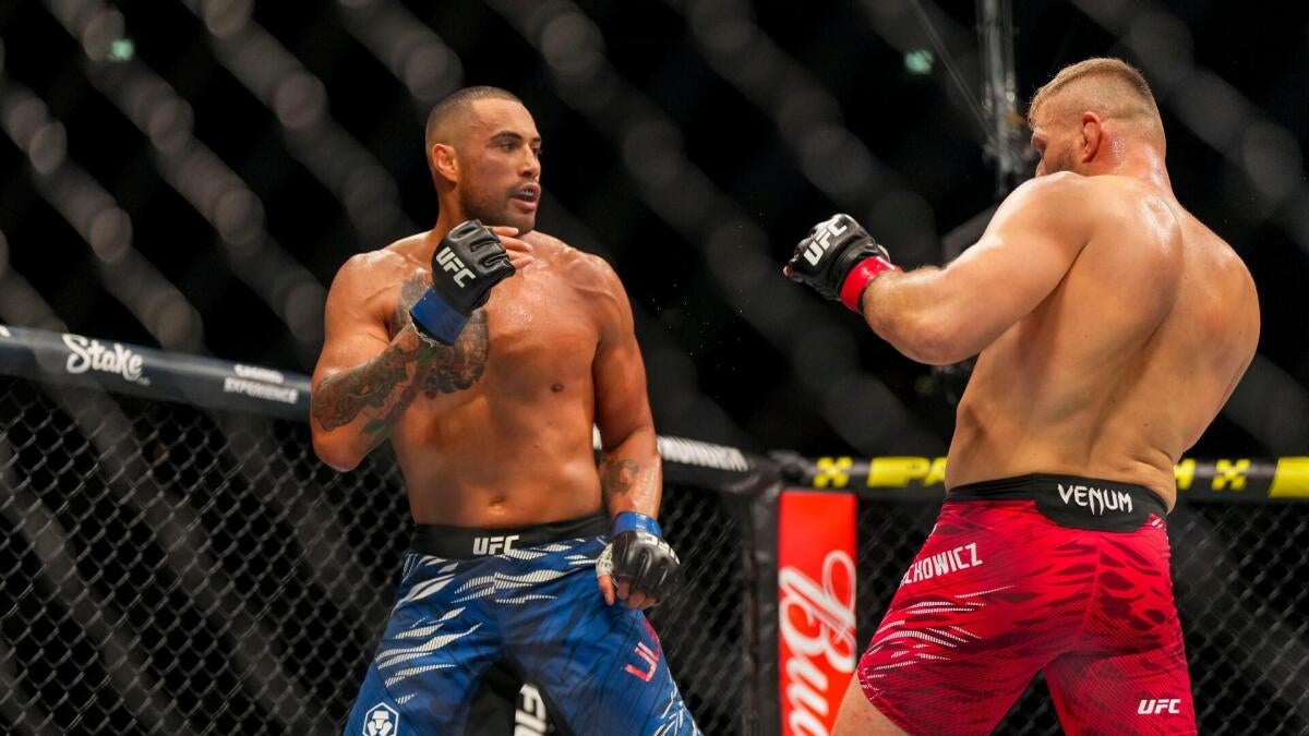 UFC 327 odds, props, card: Prochazka vs. Ulberg picks, predictions from 10,000 model simulations