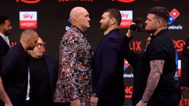 tyson-fury-arslanbek-makhmudov-presser.jpg