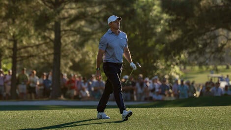 rory-mcilroy-walk-augusta-g.jpg