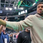 imagn-giannis-antetokounmpo-bucks.jpg