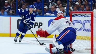 nathan-mackinnon-imagn.jpg