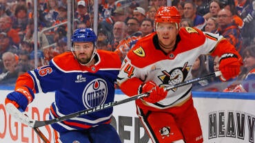 hurricanes-sens-imagn.jpg