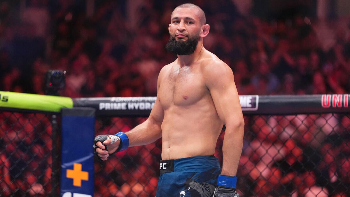 https://sportshub.cbsistatic.com/i/r/2026/05/04/6ea60b57-0f9c-47da-a3db-b734ae67f467/thumbnail/1200x675/7214a8fc6e7b675ef8ee3755d1e292b0/khamzat-chimaev-stare-319.jpg