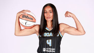 skylar-diggins-chicago-sky.png