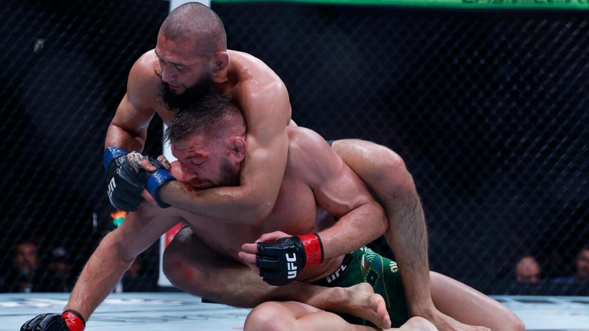 UFC 328 odds, props, card: Chimaev vs. Strickland picks, predictions from 10,000 computer simulations