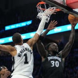 spurs-wolves.jpg
