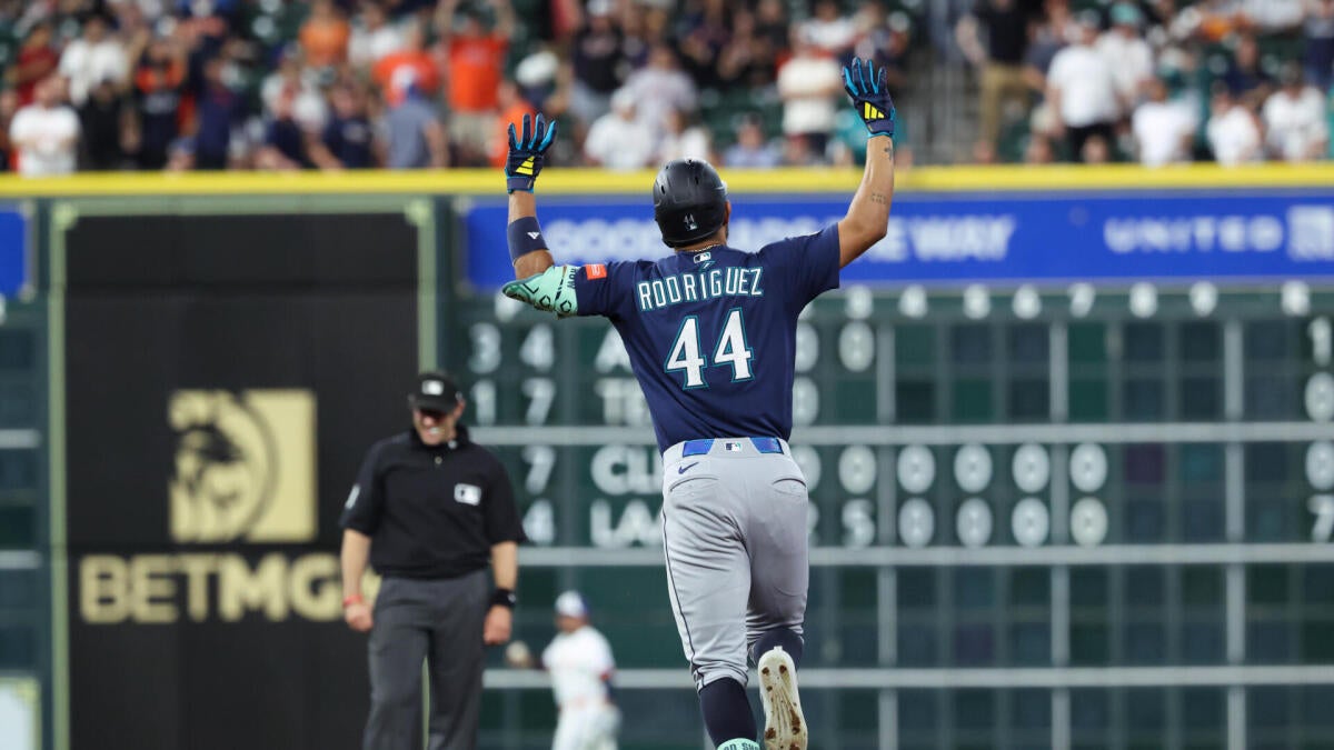https://sportshub.cbsistatic.com/i/r/2026/05/12/381ab196-04fd-4037-814a-8d661f08834c/thumbnail/1200x675/c88e8538b81b731ae1c4e5ed98857d53/julio-rodriguez.jpg