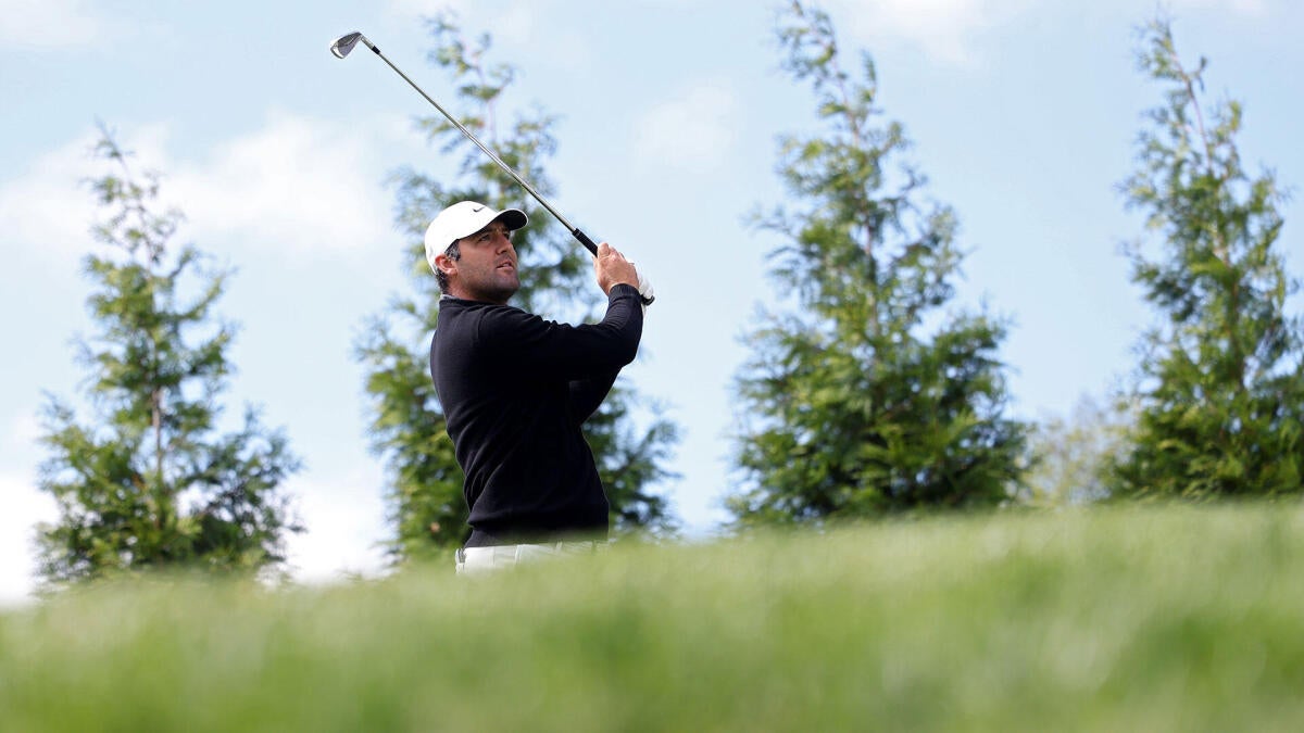 PGA Championship: McNealy, Smalley tied for the lead