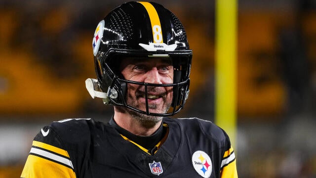 Aaron Rodgers, Steelers Agree to 1-Yr, $22M Deal