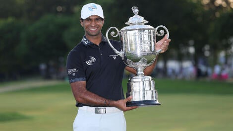 aaron-rai-trophy-pga-g.jpg