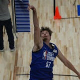 getty-donovan-clingan-zach-edey.jpg