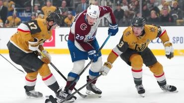 nathan-mackinnon-colorado-avalanche-imagn-images.jpg