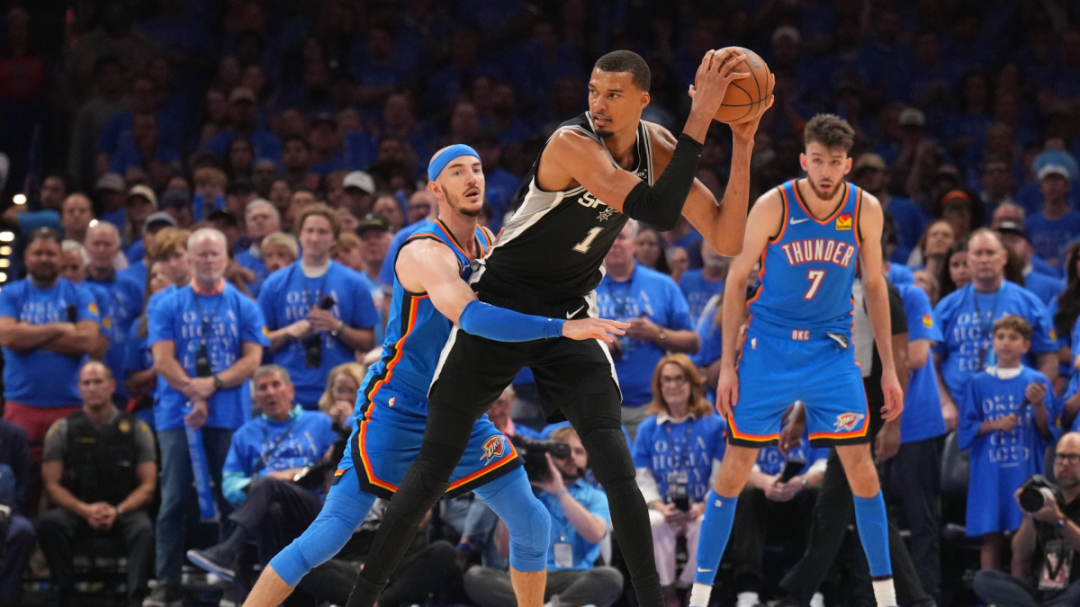 https://sportshub.cbsistatic.com/i/r/2026/05/20/5c105475-1487-41ed-a5b0-0f01d791bcbb/thumbnail/1200x675/68353244f7567170ccee6a888d30a2fe/spurs-thunder-getty.png
