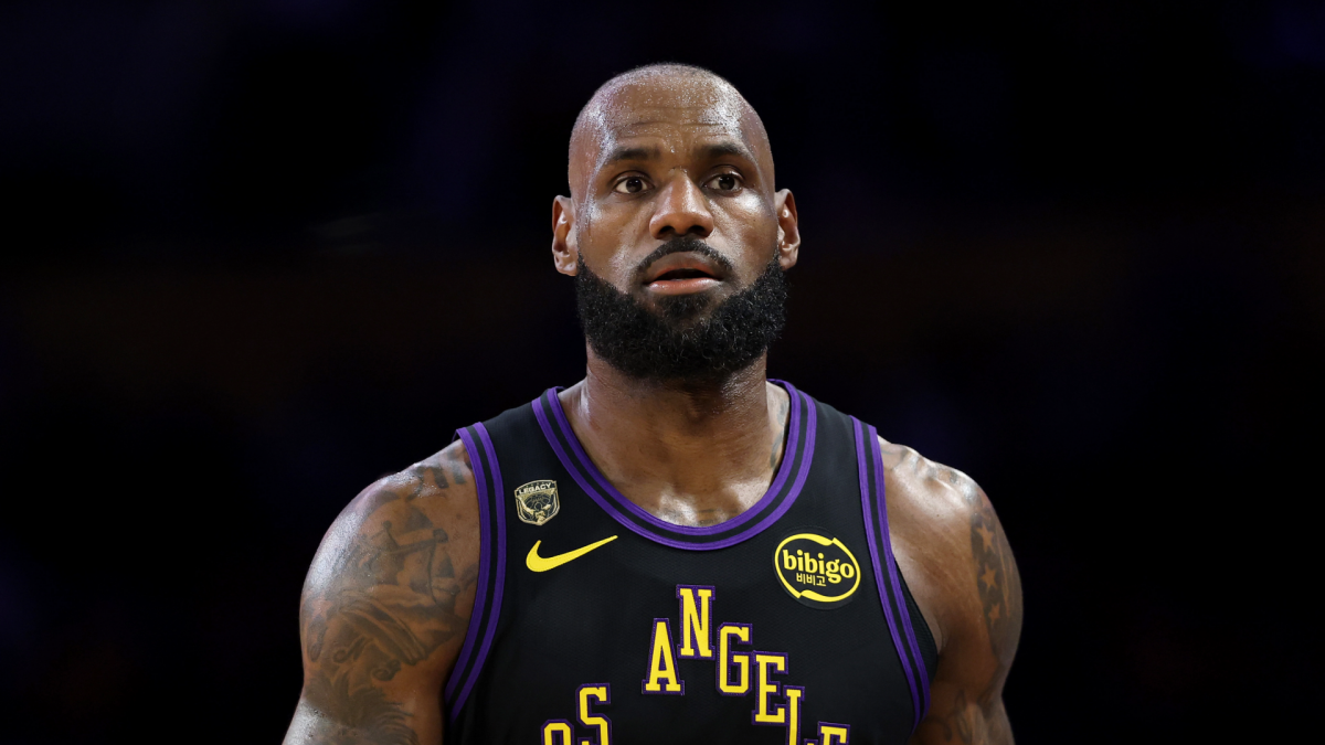 https://sportshub.cbsistatic.com/i/r/2026/05/20/b8cb2f37-6bab-4a80-81cc-7dcf11a5b406/thumbnail/1200x675/1d8b494ece1aa4f3450748f48350de7c/lebron-getty.png