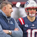 getty-mike-vrabel-drake-maye-patriots.jpg