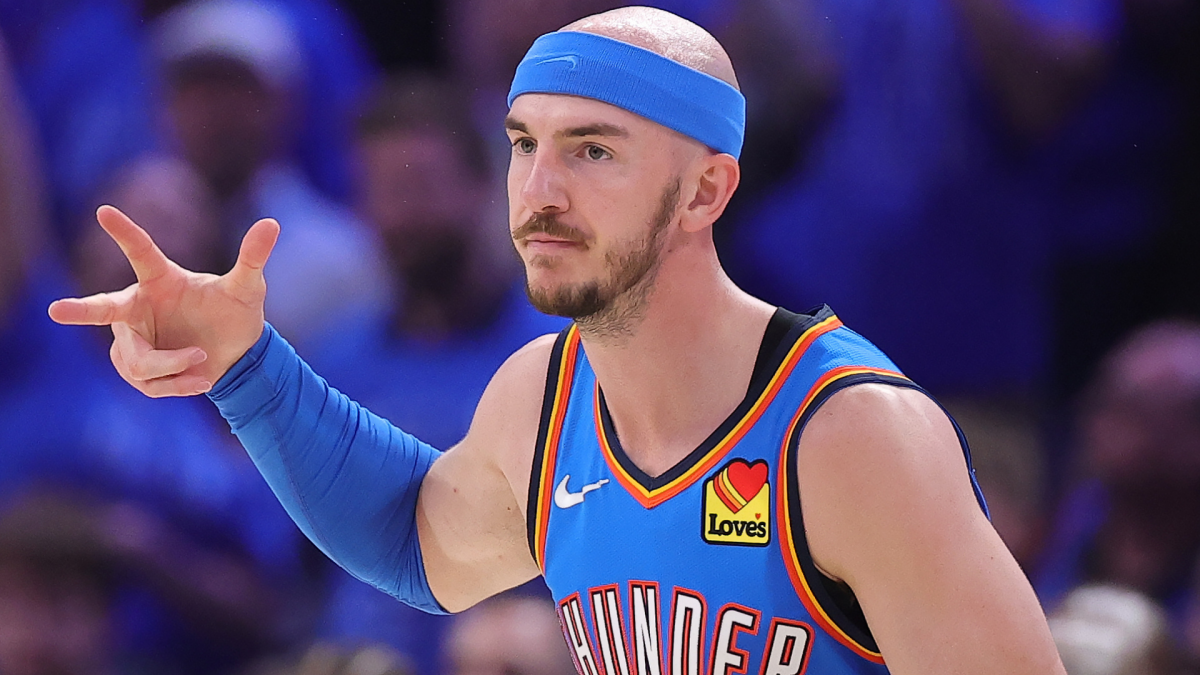 https://sportshub.cbsistatic.com/i/r/2026/05/22/886040a7-9c92-414f-bf9c-1ffa47c44420/thumbnail/1200x675/669ad5f1bd2797551fca57a7f1a8929f/alex-caruso-getty.png