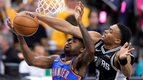 Oklahoma City Thunder v San Antonio Spurs - Game Three