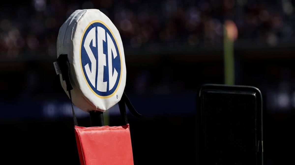 https://sportshub.cbsistatic.com/i/r/2026/05/29/9a937058-2c9b-4e9a-8017-e90b5355a249/thumbnail/1200x675/3127436be5a02b963ae52800f771114a/sec-pilon-1.jpg