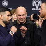 ilia-topuria-justin-gaethje-getty.jpg