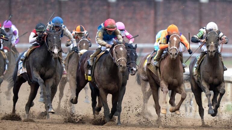 chief-wallabee-horse-racing