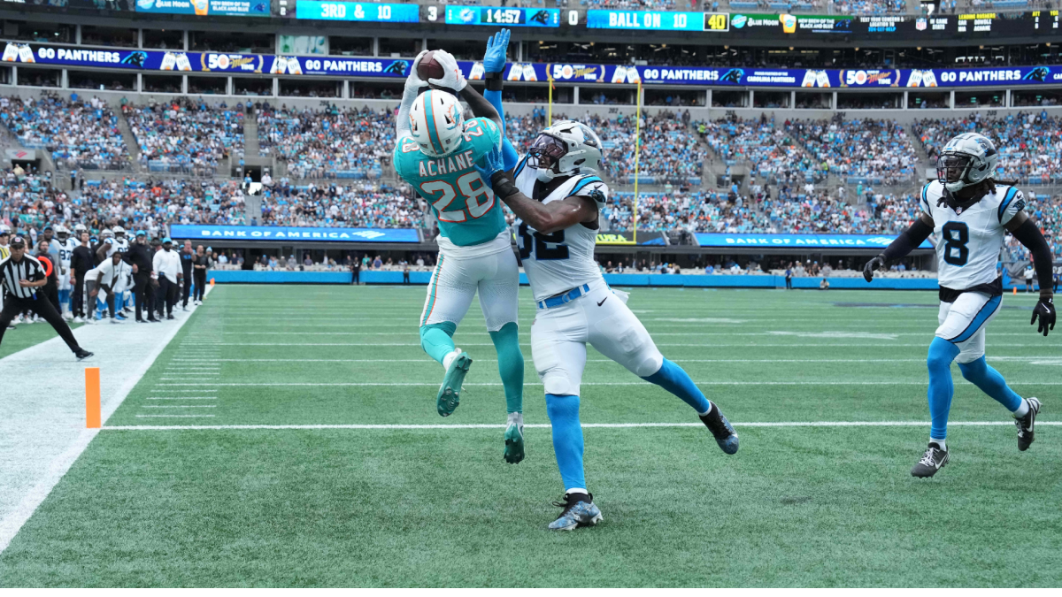 Can De'Von Achane survive play-caller Bobby Slowik's new Dolphins offense in Fantasy Football?