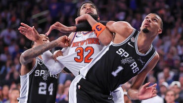 victor-wembanyama-karl-anthony-towns-g.jpg