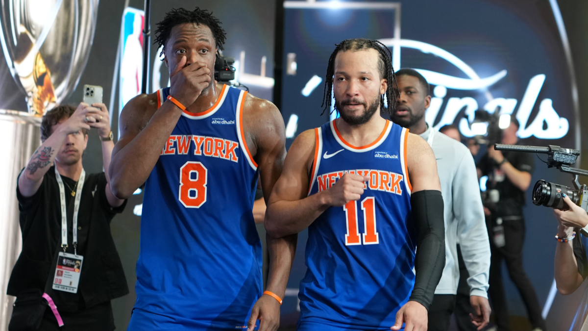 https://sportshub.cbsistatic.com/i/r/2026/06/12/ee95d637-fc8c-4b46-84e4-1998420ee7de/thumbnail/1200x675/2cc4c4776d1d34a9ccf7483471451bee/anunoby-brunson-imagn.png