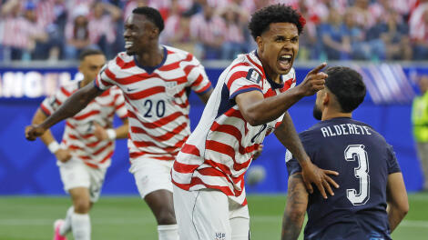 usmnt-celebrate-g.jpg