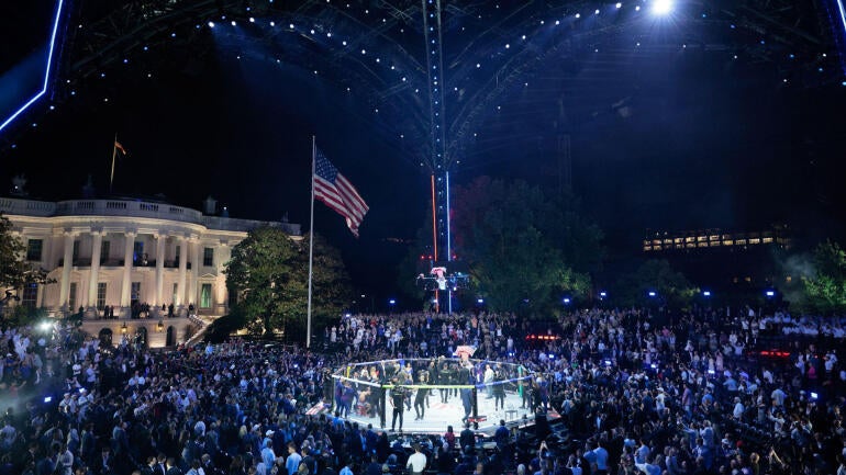 ufc-octagon-white-house-postfight.jpg