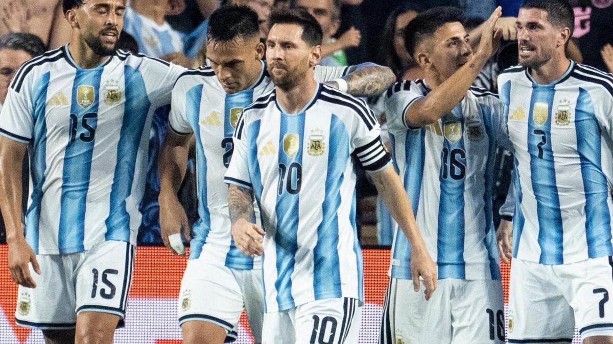 https://sportshub.cbsistatic.com/i/r/2026/06/15/86ac15f3-c47e-45f9-bcab-96700348c597/thumbnail/1200x675/117596eebd77b03ff55f33a3a8262281/messi.jpg
