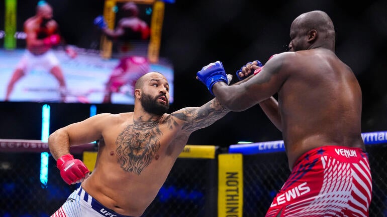josh-hokit-derrick-lewis-punch.jpg