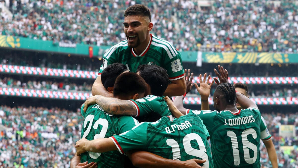 https://sportshub.cbsistatic.com/i/r/2026/06/17/77c9dcda-c5f5-429d-9976-66847750fe3a/thumbnail/1200x675/30ced5a51b5a8b71a512da0faeda6e2b/mexico-celly.jpg