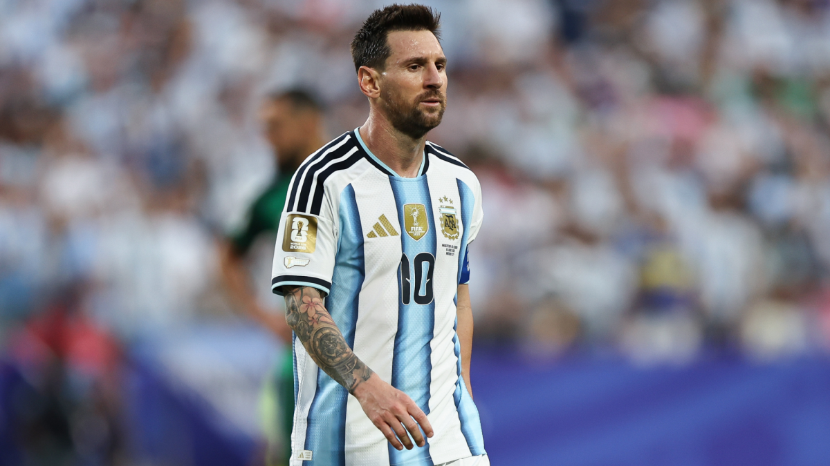 Lionel Messi's family confirms Argentina star's father is going through health-related issues