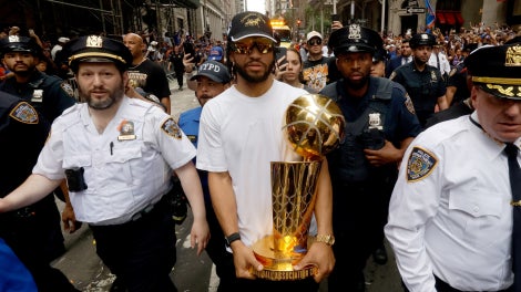 brunson-parade-getty.png