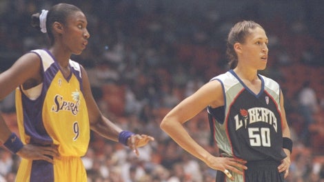 lisa-leslie-rebecca-lobo-sparks-liberty-1997.png