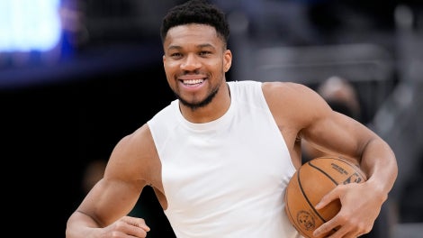 giannis-getty-46.png