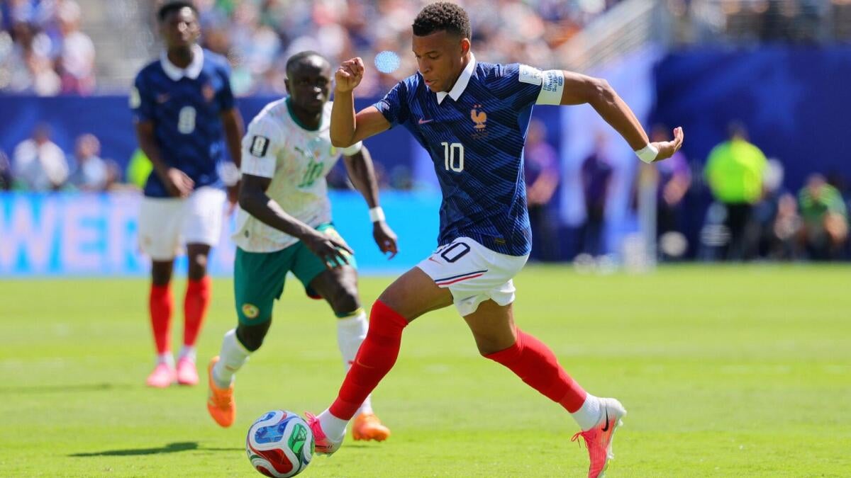 https://sportshub.cbsistatic.com/i/r/2026/06/22/e65fafc8-f91e-4091-99c6-faa64ef144ae/thumbnail/1200x675/8ee46825446c2e4212a21d0cead326f9/kylian-mbappe-fracne.jpg