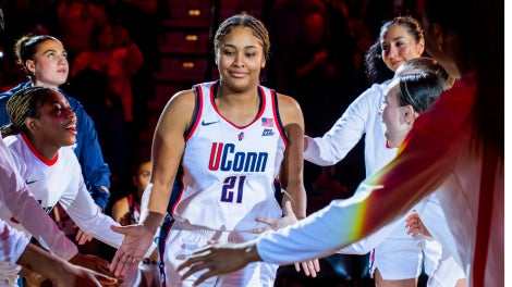 sarah-strong-uconn-leadership.png