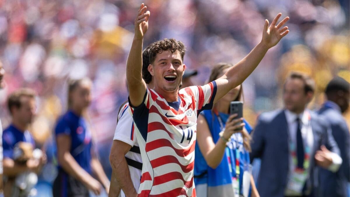 https://sportshub.cbsistatic.com/i/r/2026/06/25/380ddaa6-0aaf-49df-b67b-1d97b5620015/thumbnail/1200x675/a412b233e6e9f931c48bdb1873a09cbf/usmnt-berhalter.jpg