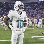 tyreek-hill-dophins-g.jpg